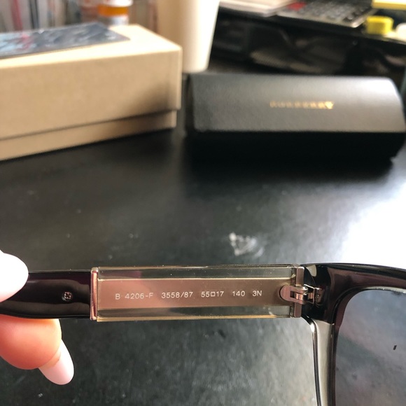 Brand new Burberry sunglasses - Picture 4 of 6